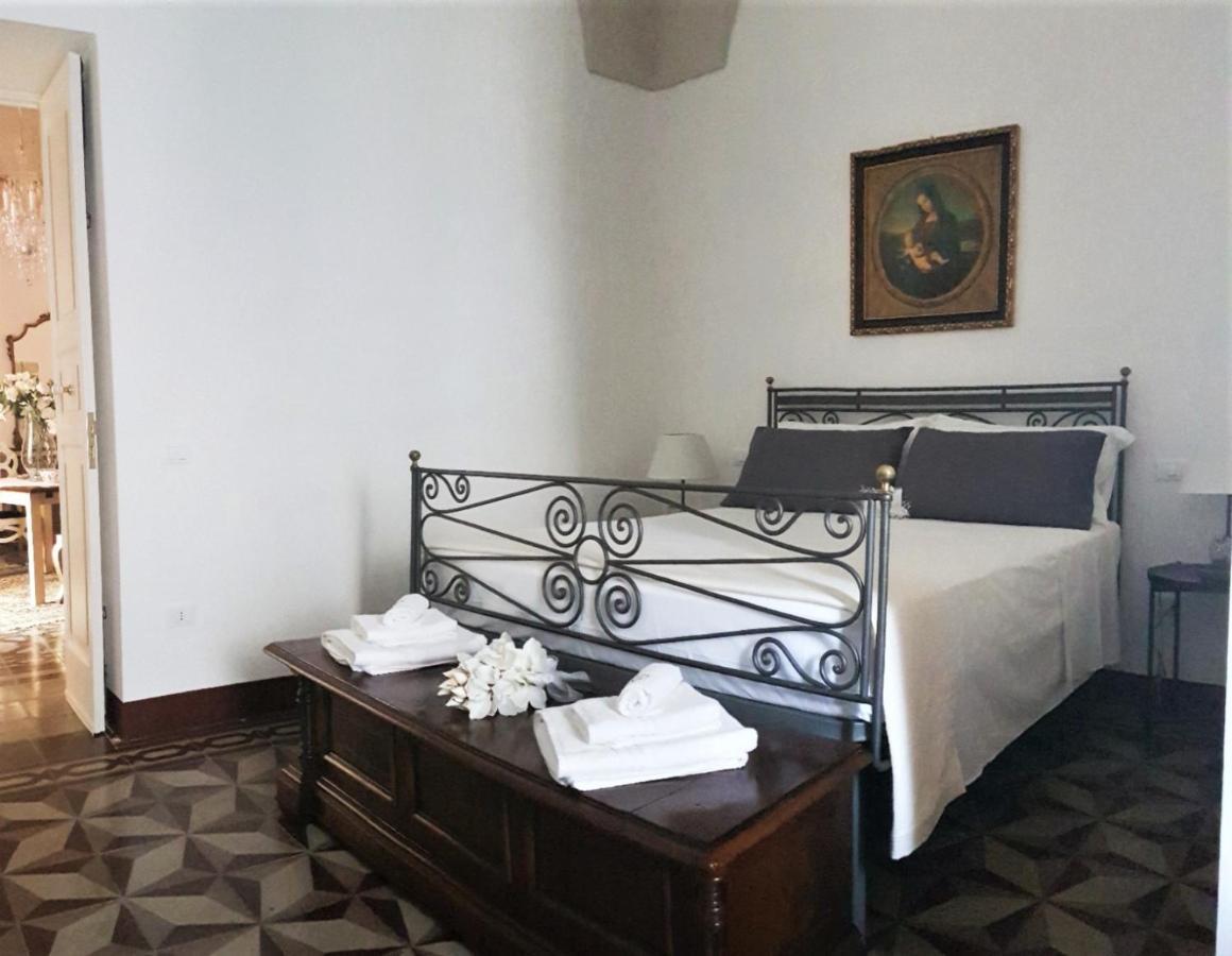Palazzo Megha Suite & Breakfast Palmariggi Exterior foto